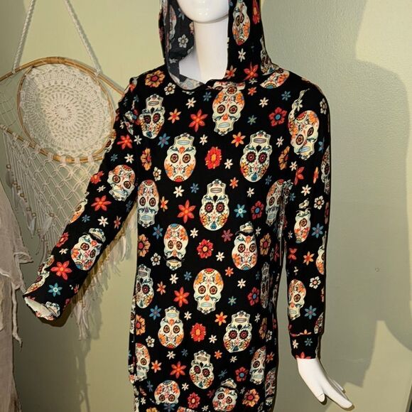 shosho sugar skull multicolored hooded  dress with long sleeves. - Picture 2 of 7